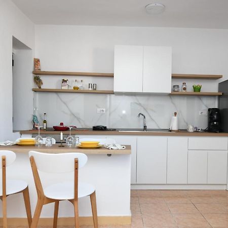 Rondine Studio Apartment Tiranë Eksteriør bilde