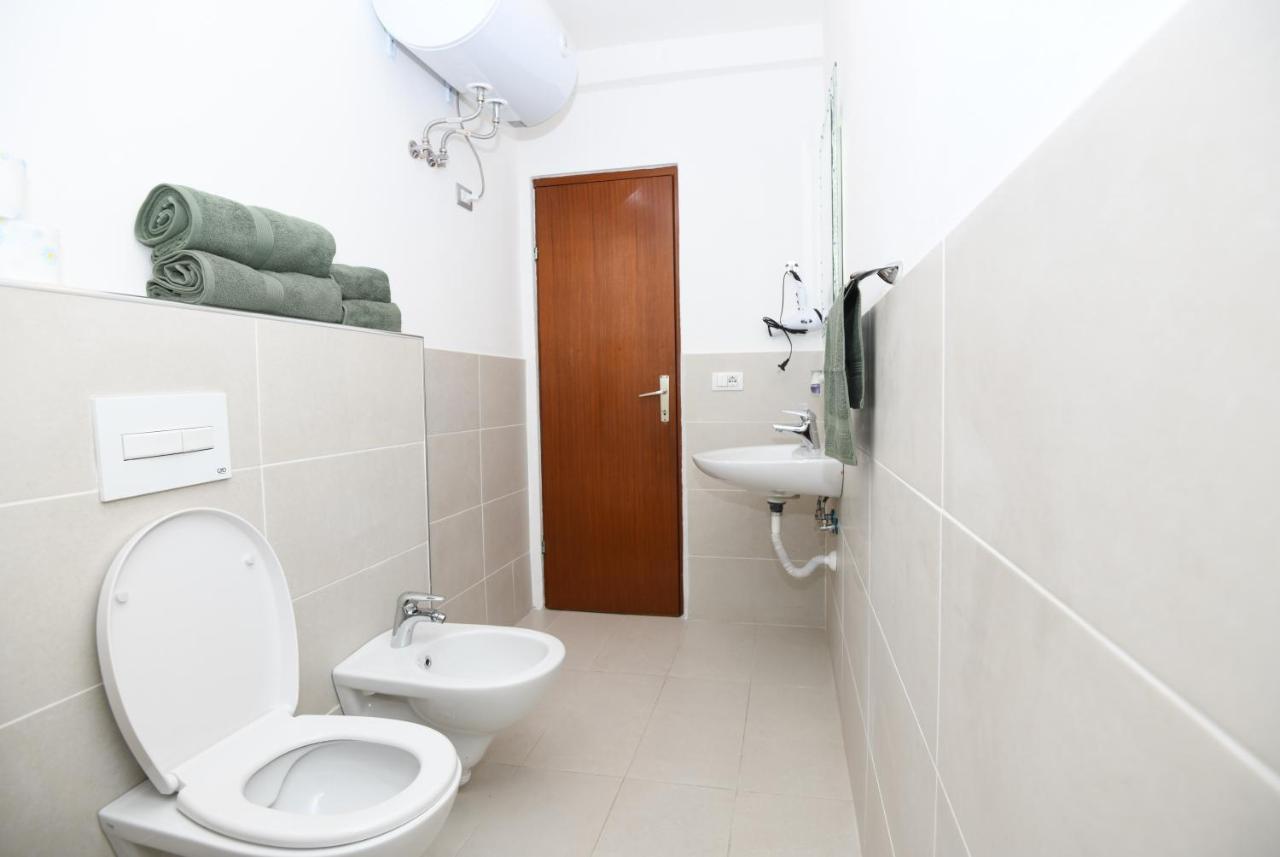 Rondine Studio Apartment Tiranë Eksteriør bilde