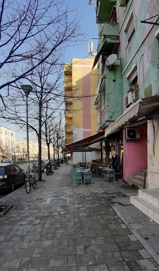 Rondine Studio Apartment Tiranë Eksteriør bilde