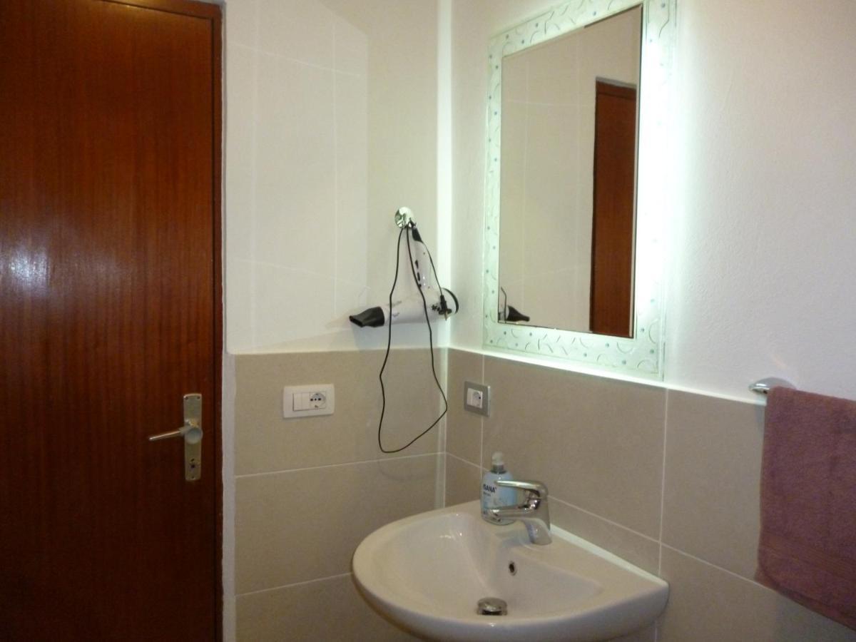 Rondine Studio Apartment Tiranë Eksteriør bilde