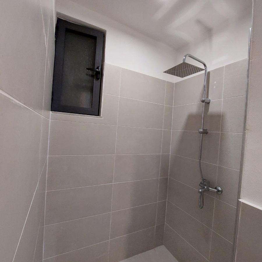 Rondine Studio Apartment Tiranë Eksteriør bilde